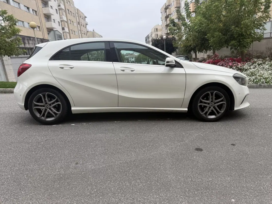 Mercedes-Benz A 160 2018 - 14950 EUR, 175000 km - 175000km - foto 7 de 15