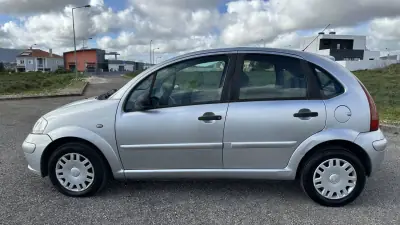 Citroën C3 2004 - 2500 EUR, 315000 km - AUTO.MOTO.pt - 315000km - foto 4 de 14