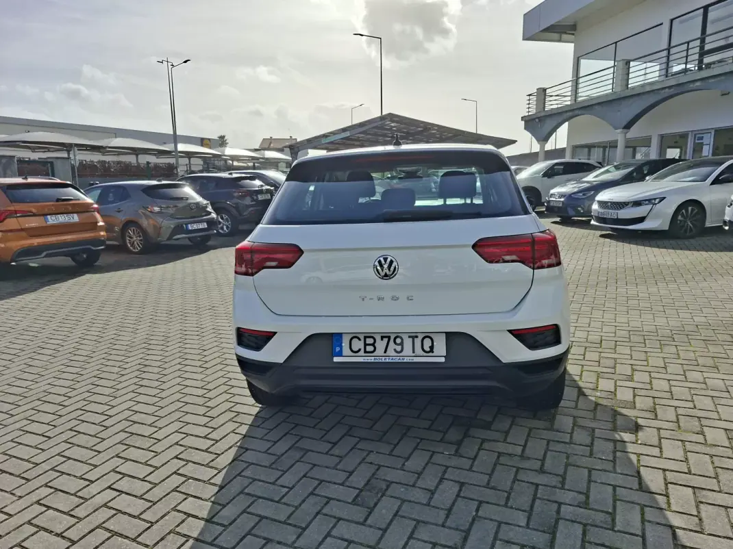 Volkswagen T-Roc 2020 - 19850 EUR, 109200 km - AUTO.MOTO.pt - 109200km - foto 7 de 25