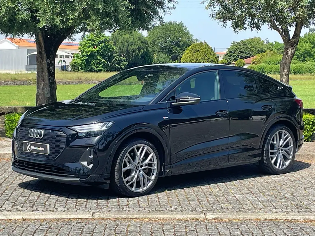 Audi Q4 Sportback e-tron 2022 - 41000 EUR, 54000 km - AUTO.MOTO.pt - 54000km - foto 10 de 28