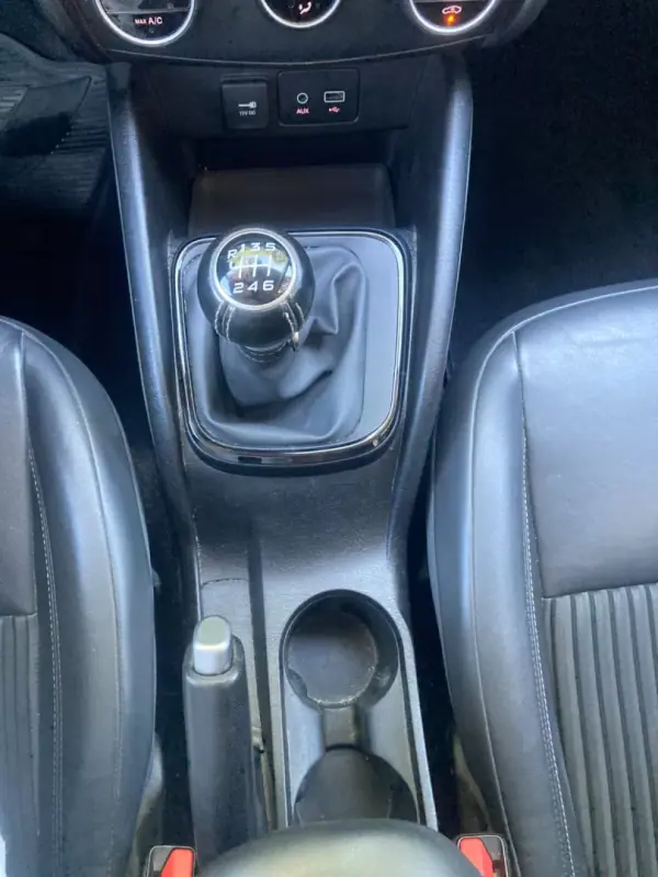 Fiat Tipo 2018 - 11980 EUR, 117950 km - AUTO.MOTO.pt - 117950km - foto 13 de 17