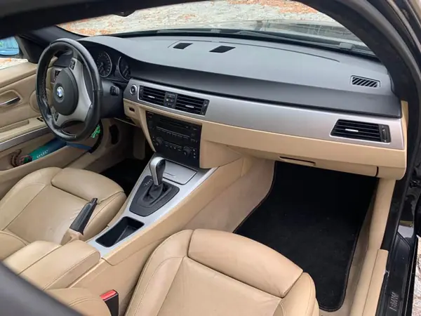 BMW 330 Gran Turismo 2006 - 10950 EUR, 363460 km - 363460km - foto 6 de 12
