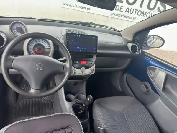 Peugeot 107 2007 - 2500 EUR, 239100 km - 239100km - foto 7 de 11
