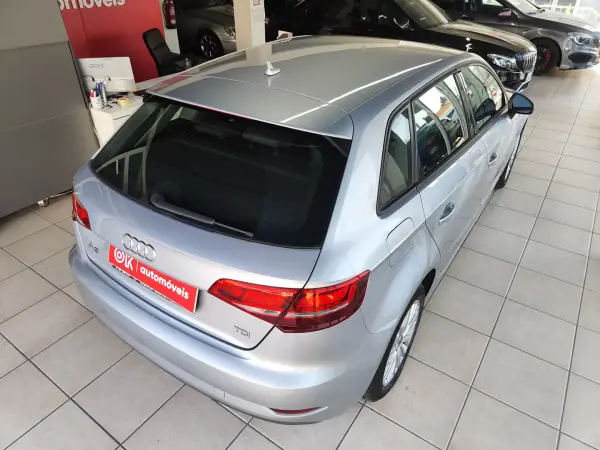 Audi A3 Sportback 2018 - 15500 EUR, 170000 km - 170000km - foto 12 de 36