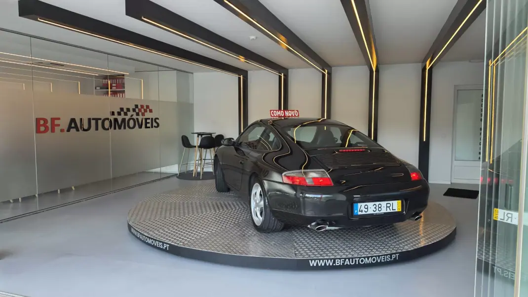 Porsche 911 2001 - 49750 EUR, 96263 km - 96263km - foto 16 de 53