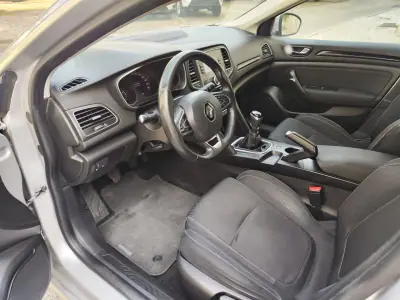 Renault Mégane 2016 - 8780 EUR, 252000 km - AUTO.MOTO.pt - 252000km - foto 22 de 36