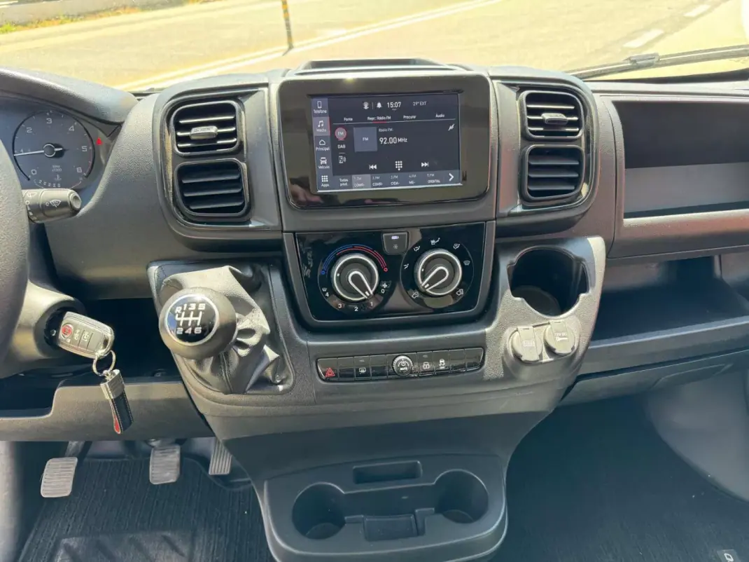 Fiat Ducato Maxi 35 XLH3 L4H3 2.2 Mjet 160cv 2022 - 24950 EUR, 157455 km - AUTO.MOTO.pt - 157455km - foto 8 de 10