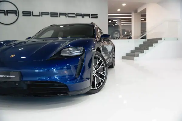 Porsche Taycan 2021 — foto 3 de 60