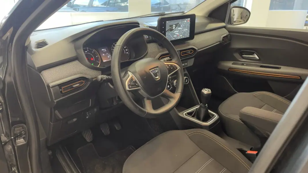 Dacia Sandero 2021 - 13990 EUR, 26094 km - AUTO.MOTO.pt - 26094km - foto 11 de 37