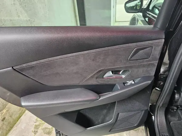 DS DS7 Crossback 2023 - 28999 EUR, 84000 km - AUTO.MOTO.pt - 84000km - foto 9 de 19