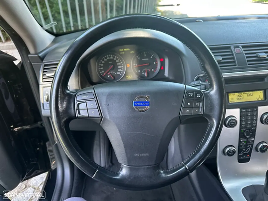 Volvo V50 2010 - 4700 EUR, 280000 km - 280000km - foto 12 de 15