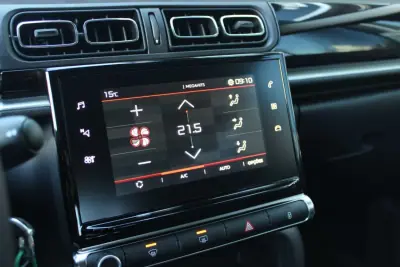 Citroën C3 2024 - 16400 EUR, 11 km - AUTO.MOTO.pt - 11km - foto 9 de 14