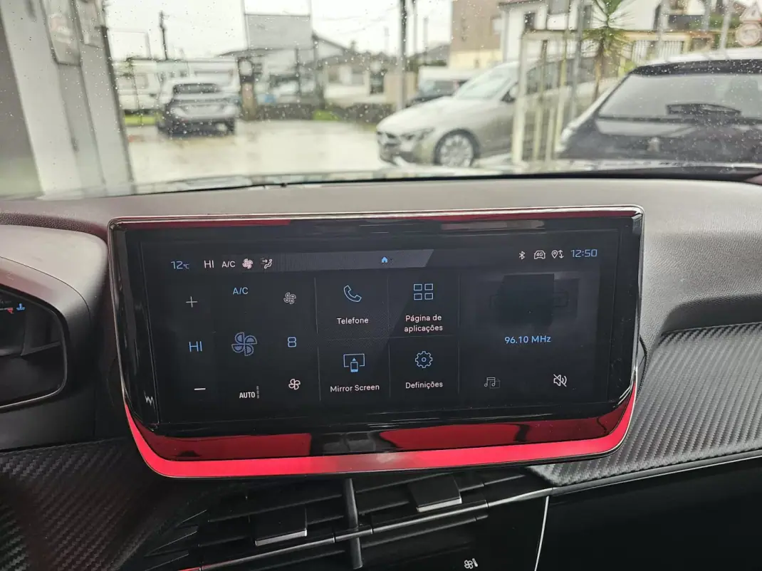 Peugeot 2008 2023 - 22999 EUR, 119000 km - AUTO.MOTO.pt - 119000km - foto 13 de 21