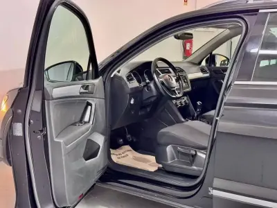 Volkswagen Tiguan 2017 - 17750 EUR, 120000 km - AUTO.MOTO.pt - 120000km - foto 20 de 50