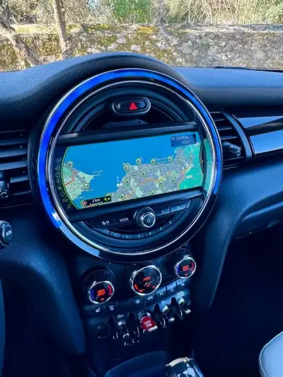 MINI 2017 - 20750 EUR, 72035 km - AUTO.MOTO.pt - 72035km - foto 19 de 25