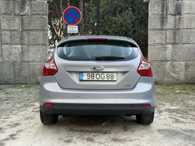 Ford Focus 2012 - 5500 EUR, 226400 km - 226400km - foto 4 de 11
