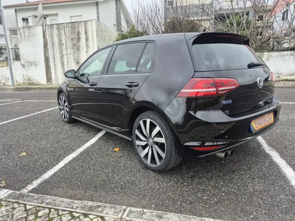 Volkswagen Golf 2016 - 15490 EUR, 211638 km - AUTO.MOTO.pt - 211638km - foto 8 de 28