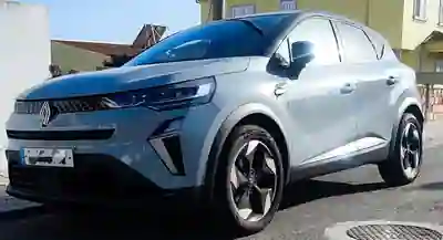Renault Captur 2024 - 20990 EUR, 38700 km - 38700km - foto 1 de 10
