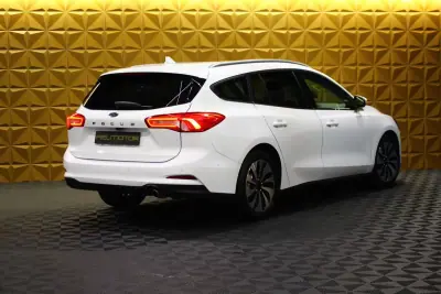 Ford Focus SW 2019 - 13900 EUR, 160000 km - AUTO.MOTO.pt - 160000km - foto 8 de 32