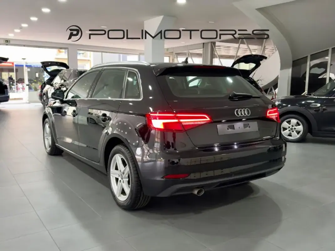 Audi A3 Sportback 2020 - 23000 EUR, 57270 km - 57270km - foto 5 de 17