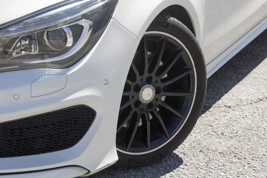 Mercedes-Benz CLA 220 2015 - 18900 EUR, 210888 km - 210888km - foto 5 de 16