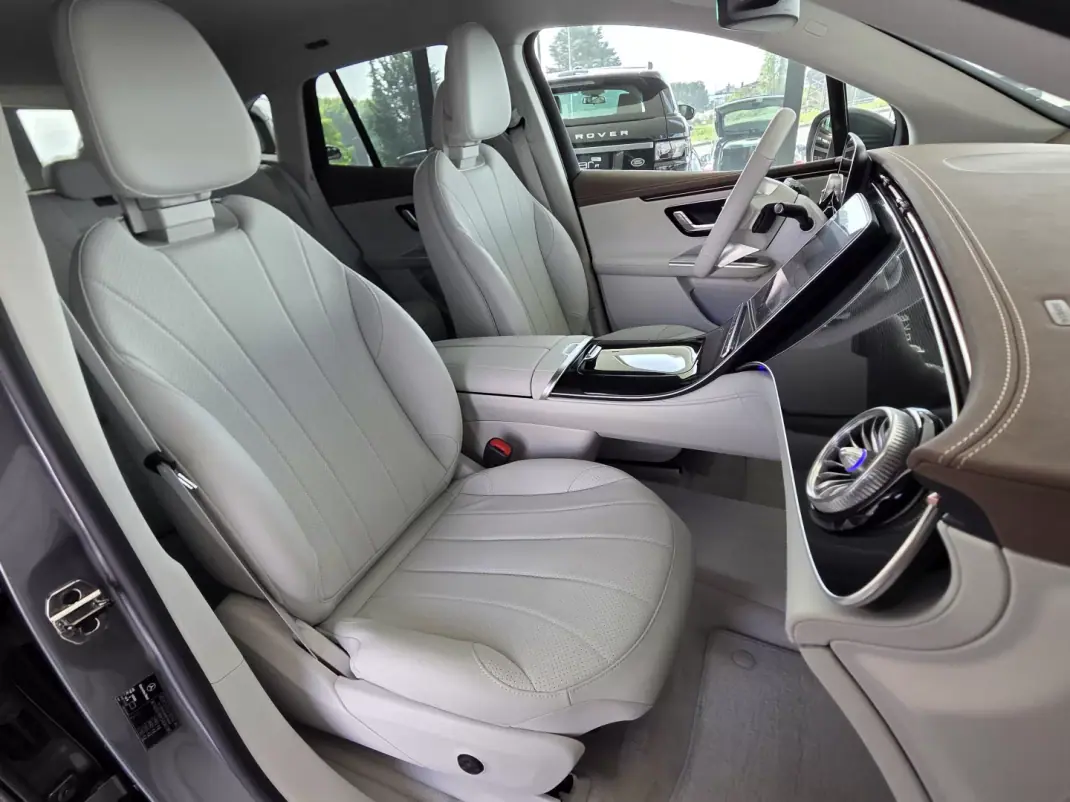 Mercedes-Benz EQE 2025 - 58990 EUR, 8906 km - AUTO.MOTO.pt - 8906km - foto 31 de 46