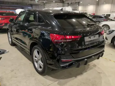 Audi Q3 Sportback 2021 - 35900 EUR, 89638 km - AUTO.MOTO.pt - 89638km - foto 2 de 9