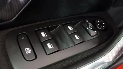 Peugeot 2008 2016 - 13750 EUR, 44423 km - AUTO.MOTO.pt - 44423km - foto 18 de 58