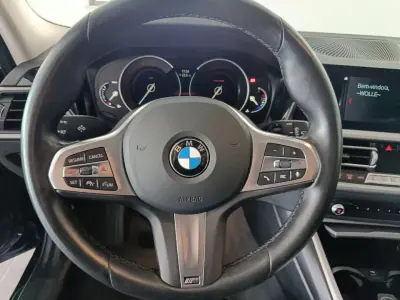 BMW 320 2019 - 28900 EUR, 140000 km - AUTO.MOTO.pt - 140000km - foto 22 de 35