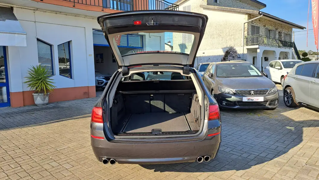 BMW 520 2011 - 11900 EUR, 331971 km - AUTO.MOTO.pt - 331971km - foto 9 de 27