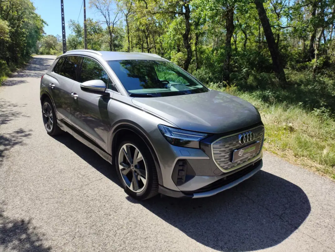 Audi Q4 e-tron 2021 - 24800 EUR, 180100 km - AUTO.MOTO.pt - 180100km - foto 3 de 22