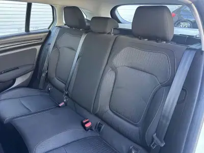 Renault Mégane Sport Tourer 2017 - 9900 EUR, 190000 km - AUTO.MOTO.pt - 190000km - foto 26 de 60