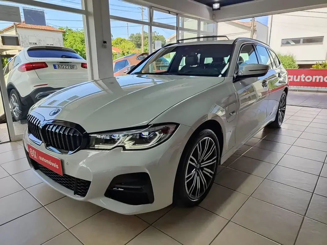 BMW 330 2022 - 36750 EUR, 83300 km - AUTO.MOTO.pt - 83300km - foto 5 de 38