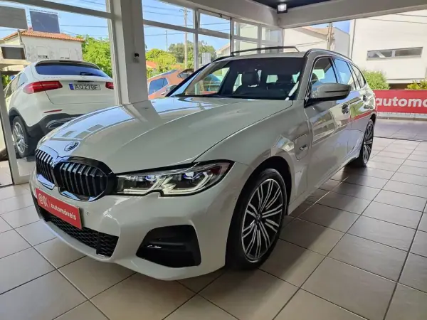 BMW 330 2022 - 36750 EUR, 83300 km - AUTO.MOTO.pt - 83300km - foto 5 de 38