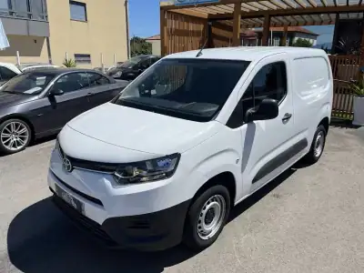 Toyota PROACE CITY 1.5D 100cv EXCLUIVE 2020 - 16450 EUR, 62000 km - AUTO.MOTO.pt - 62000km - foto 28 de 35