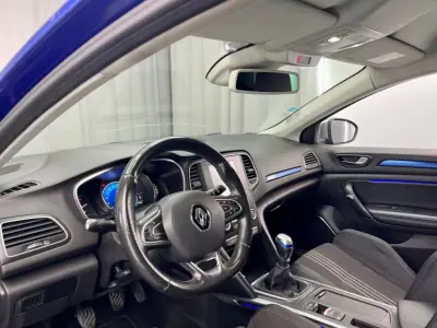 Renault Mégane 2016 - 13999 EUR, 182000 km - AUTO.MOTO.pt - 182000km - foto 19 de 22
