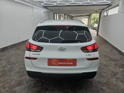 Hyundai i30 SW 2018 - 12950 EUR, 117053 km - AUTO.MOTO.pt - 117053km - foto 6 de 41