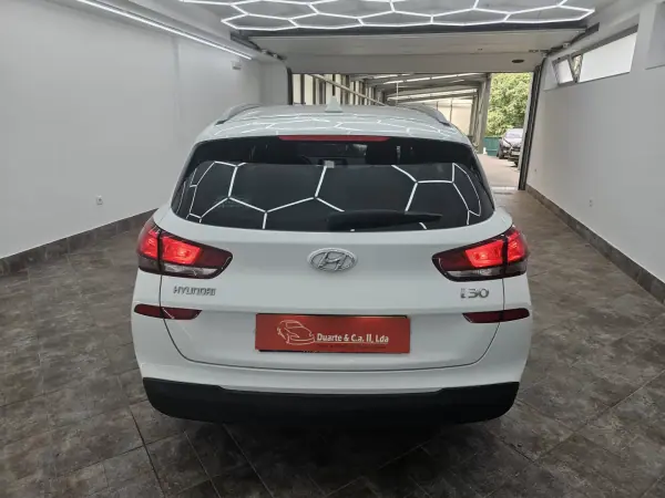Hyundai i30 SW 2018 - 12950 EUR, 117053 km - AUTO.MOTO.pt - 117053km - foto 6 de 41