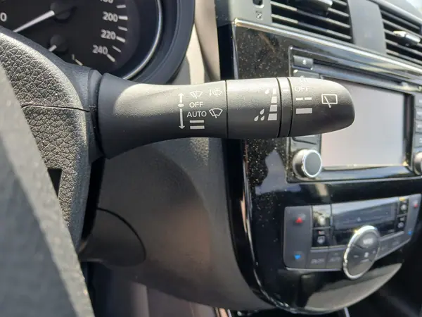 Nissan Pulsar 2018 - 13000 EUR, 51152 km - AUTO.MOTO.pt - 51152km - foto 6 de 15