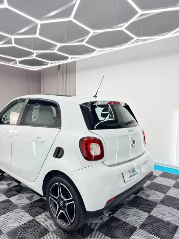 Smart ForFour 2015 - 8250 EUR, 144000 km - AUTO.MOTO.pt - 144000km - foto 6 de 21