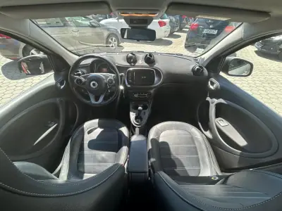 Smart ForFour 2018 - 10950 EUR, 118372 km - AUTO.MOTO.pt - 118372km - foto 15 de 21