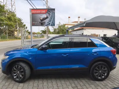 Volkswagen T-Roc 2019 - 15900 EUR, 130000 km - AUTO.MOTO.pt - 130000km - foto 4 de 14