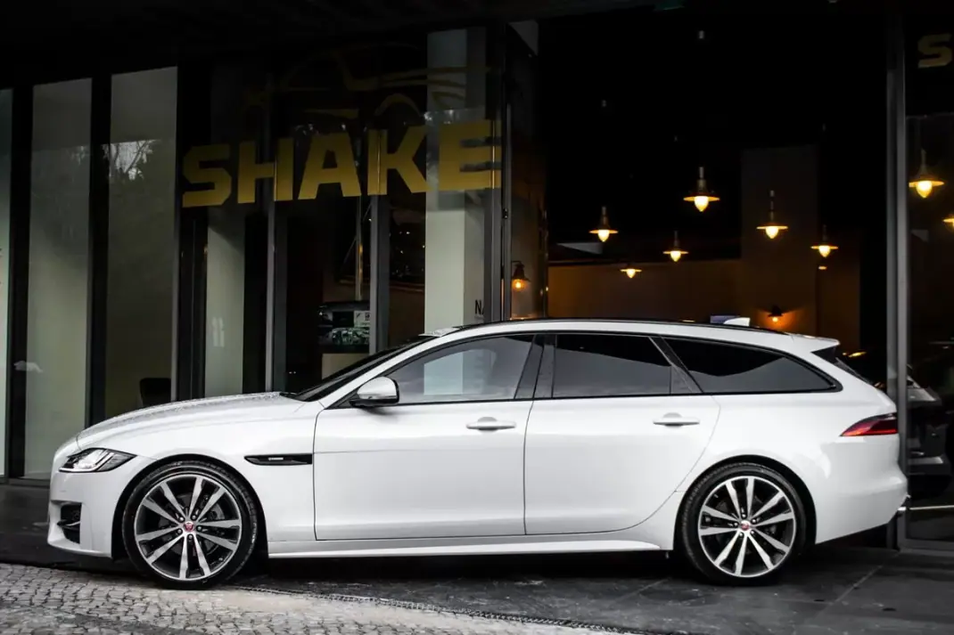 Jaguar XF Sportbrake 2019 - 23990 EUR, 147458 km - AUTO.MOTO.pt - 147458km - foto 2 de 45