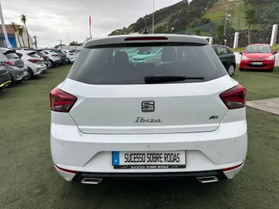 SEAT Ibiza 2023 - 22490 EUR, 21800 km - AUTO.MOTO.pt - 21800km - foto 9 de 18