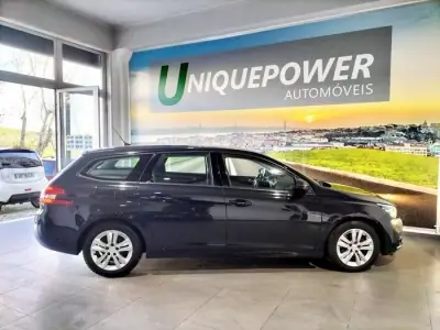 Peugeot 308 SW 2020 - 10990 EUR, 139592 km - AUTO.MOTO.pt - 139592km - foto 4 de 49