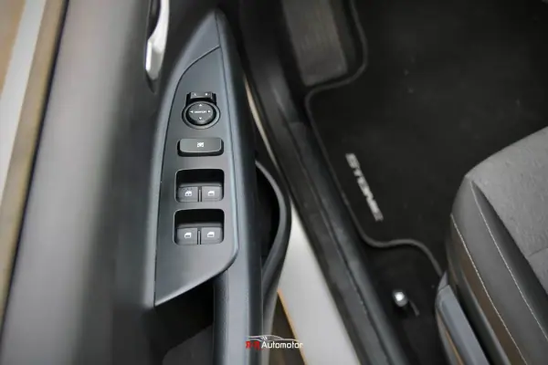 Kia Stonic 2021 - 13990 EUR, 128000 km - AUTO.MOTO.pt - 128000km - foto 11 de 29