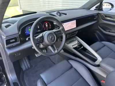 Porsche Macan 2025 - 127000 EUR, 12000 km - AUTO.MOTO.pt - 12000km - foto 28 de 80