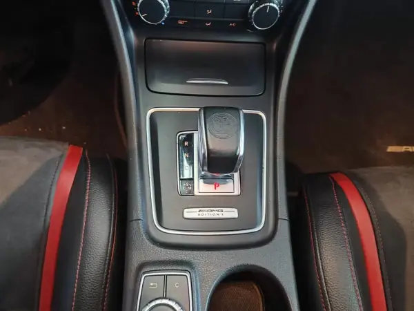 Mercedes-Benz CLA 45 AMG 2014 - 32990 EUR, 130000 km - AUTO.MOTO.pt - 130000km - foto 36 de 40