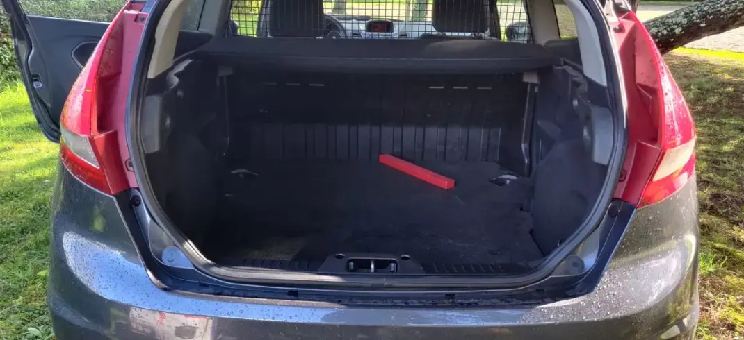 Ford Fiesta 1.4 TDCI 2010 - 4490 EUR, 244800 km - AUTO.MOTO.pt - 244800km - foto 14 de 31