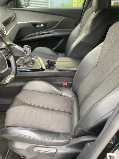 Peugeot 3008 2018 - 23900 EUR, 69800 km - AUTO.MOTO.pt - 69800km - foto 12 de 20